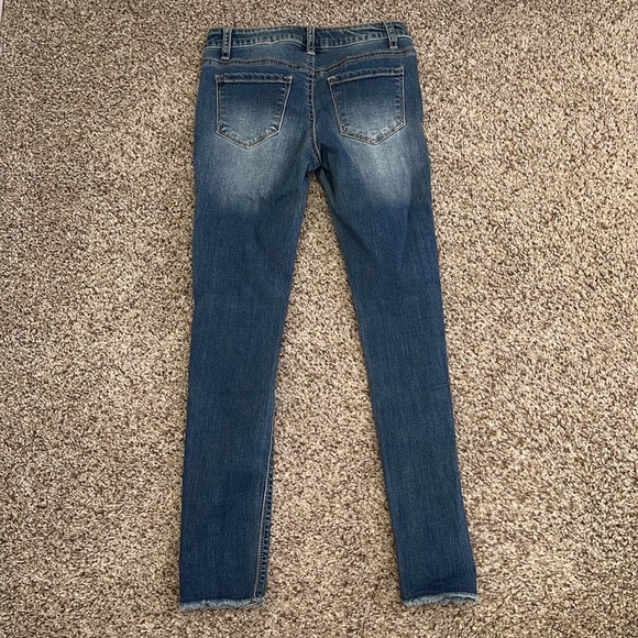 Girls Stretchy Jeans with Rhinestones- size 10 EUC - Picture 4 of 4